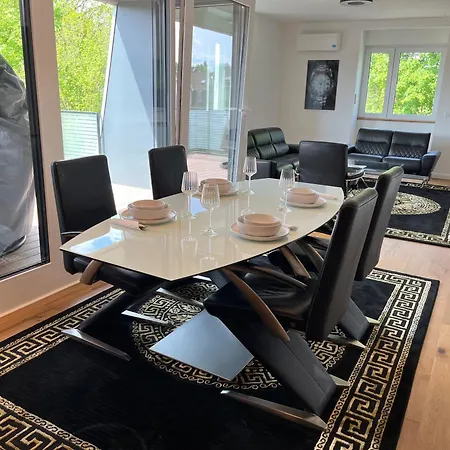 Exklusives Penthouse In !! Apartment